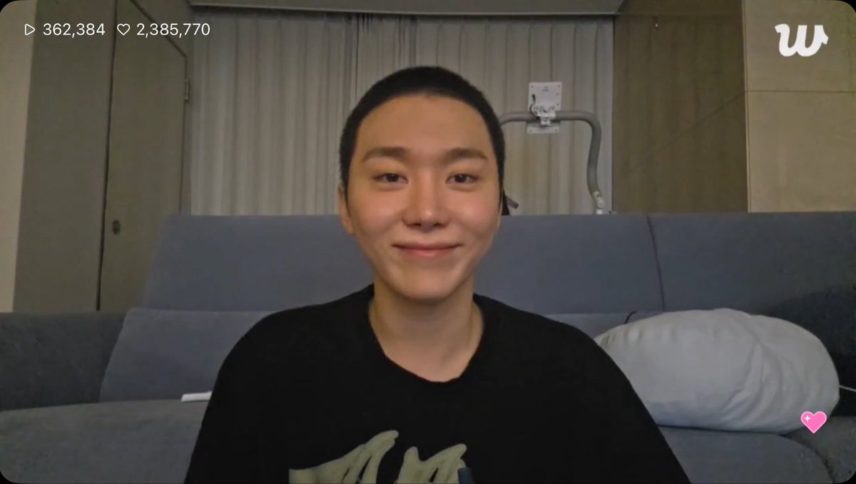 uribooslatte's tweet photo. 261026 seungkwan boostella live 

all songs he played: a thread https://t.co/9hOxgbBgYt