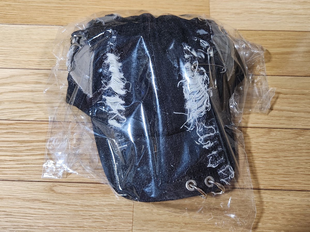 WAbsolute5's tweet photo. KINGLYMASK 1日店長企画の日に行けなかったので巡礼してきました。

#SERRA
#KINGLYMASK https://t.co/oInMcN91e5
