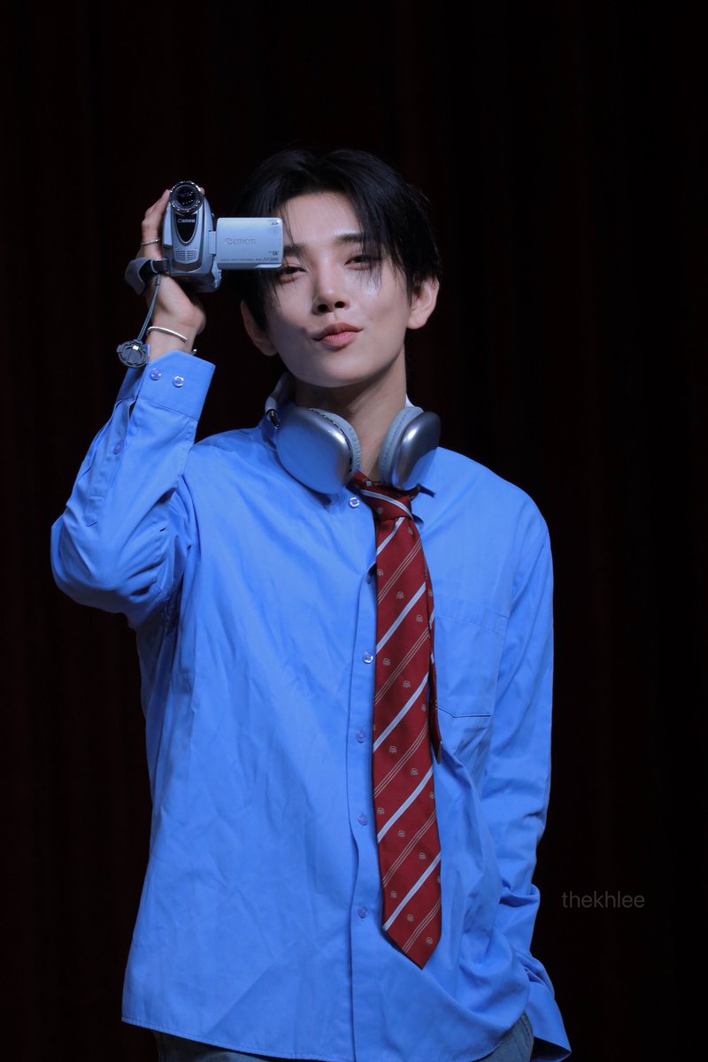 takemeothemoon's tweet photo. this jeonghan                        this joshua 

#JEONGHAN #정한
#JOSHUA  #조슈아
#세븐틴 #SEVENTEEN https://t.co/RnXEsEamHS