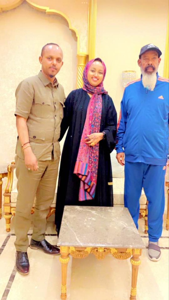 GlobaNewsDaily's tweet photo. 🚨BREAKING NEWS🚨

Ilhan Omar’s siblings have been pictured with the infamous war criminal and brutal genocidaire ‘General Morgan’.

In the Facebook posts they describe the man who is known as ‘the Architect of the Isaaq Genocide’ and ‘the Butcher of Somaliland’ as ‘their uncle’. https://t.co/s9TVJQDZBE