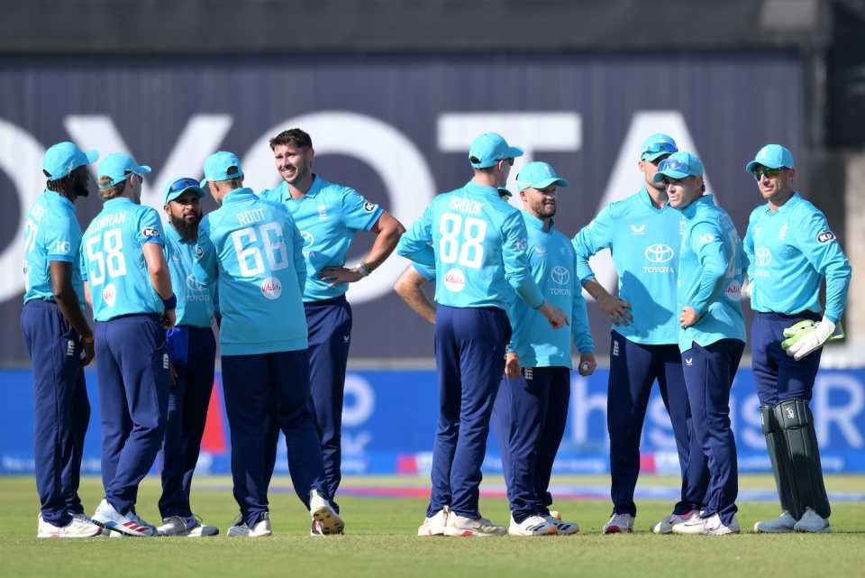 _abhishek_222's tweet photo. England Cricket, it's done for you.

Couldn't defend 430 against Sri Lanka, couldn't pick last wicket of Pakistan and spend 88 runs to make them win.

#ENGvsPAK #PAKvENG #CricketTwitter #CricketUpdate https://t.co/nU1zMRPCGq