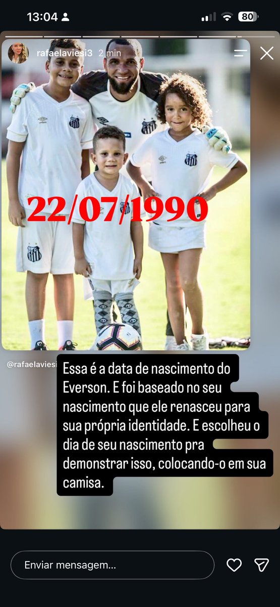 essesusersai's tweet photo. a Rafaela, esposa do Everson, acabou de explicar nos stories o porquê dele usar a camisa 22, para que NINGUÉM confunda com posicionamento político. EVERSON É DE ESQUERDA https://t.co/6zFlGSXZXh