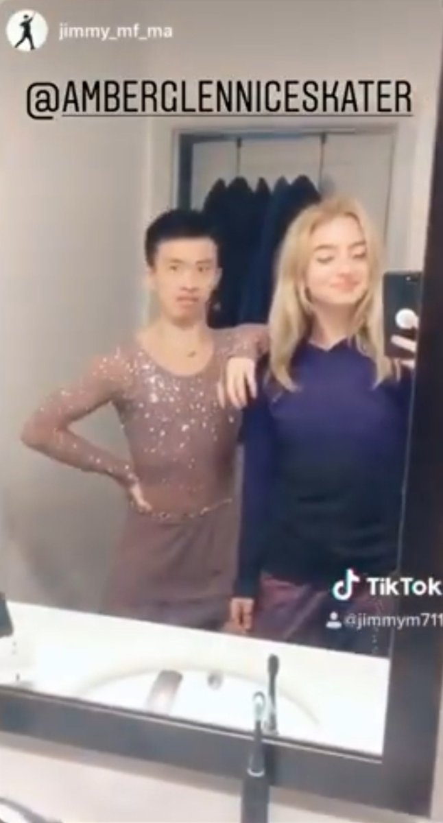 summerssymphony's tweet photo. I just remembered that Pasha wasn't the first man Amber has stuffed into her Scars dress. Jimmy Ma was... https://t.co/zzuL7myvdo