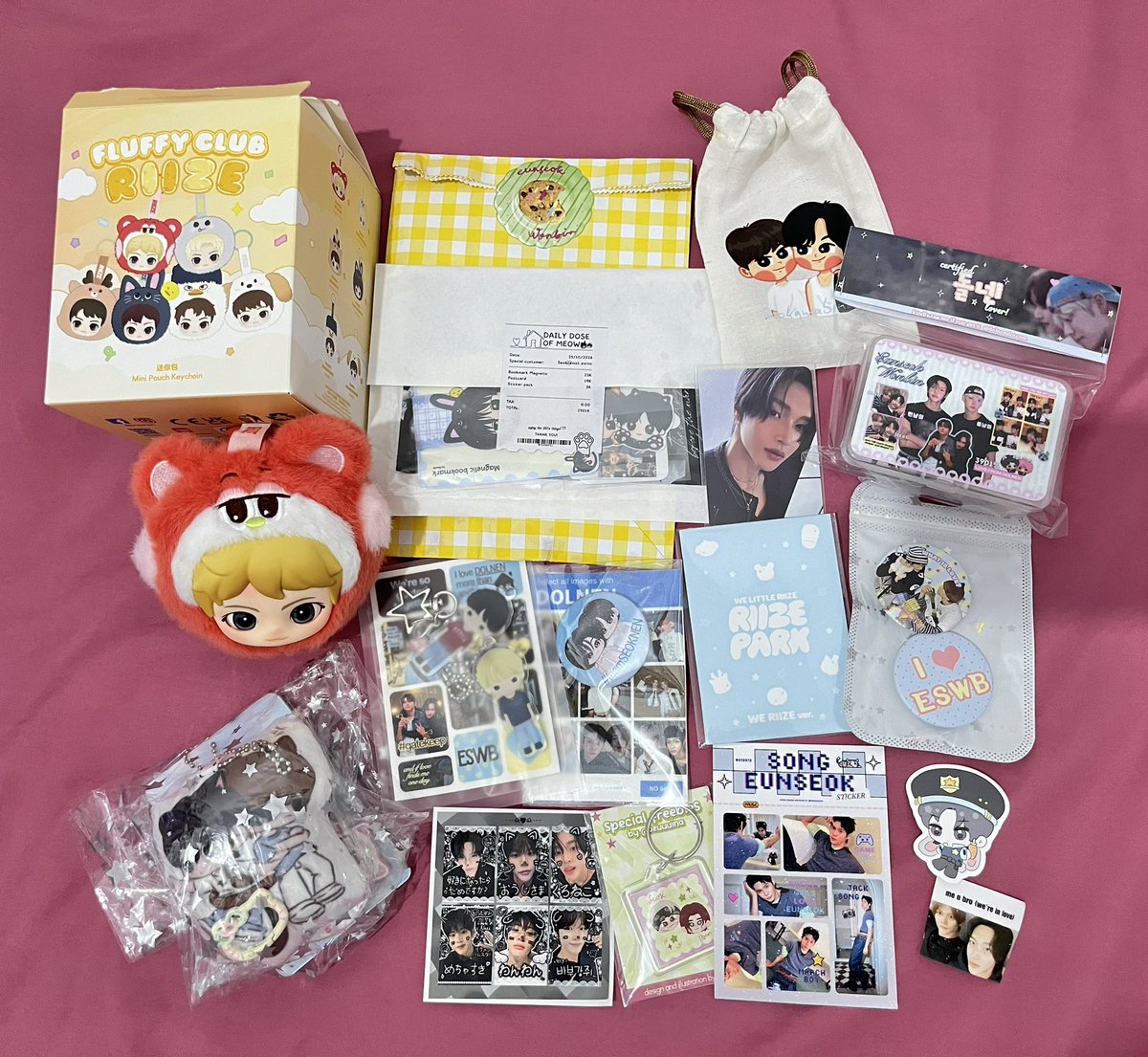 lullabyysong's tweet photo. thanks a lot for kakak2 briize yg hadir event seoknen @3901_OnAir todeyy dan sudah mempercayakan fribis lucky drawnya kepada aul💗💗💗 (sorry yg ga ke tag soalny eopseo un x nya🙏)
#EScapeWBesties 
@mahadahseok @filenofili @peviellejo @njuneiy  @dolnendotcom @adorewinmeta https://t.co/RvP4DQq4a2