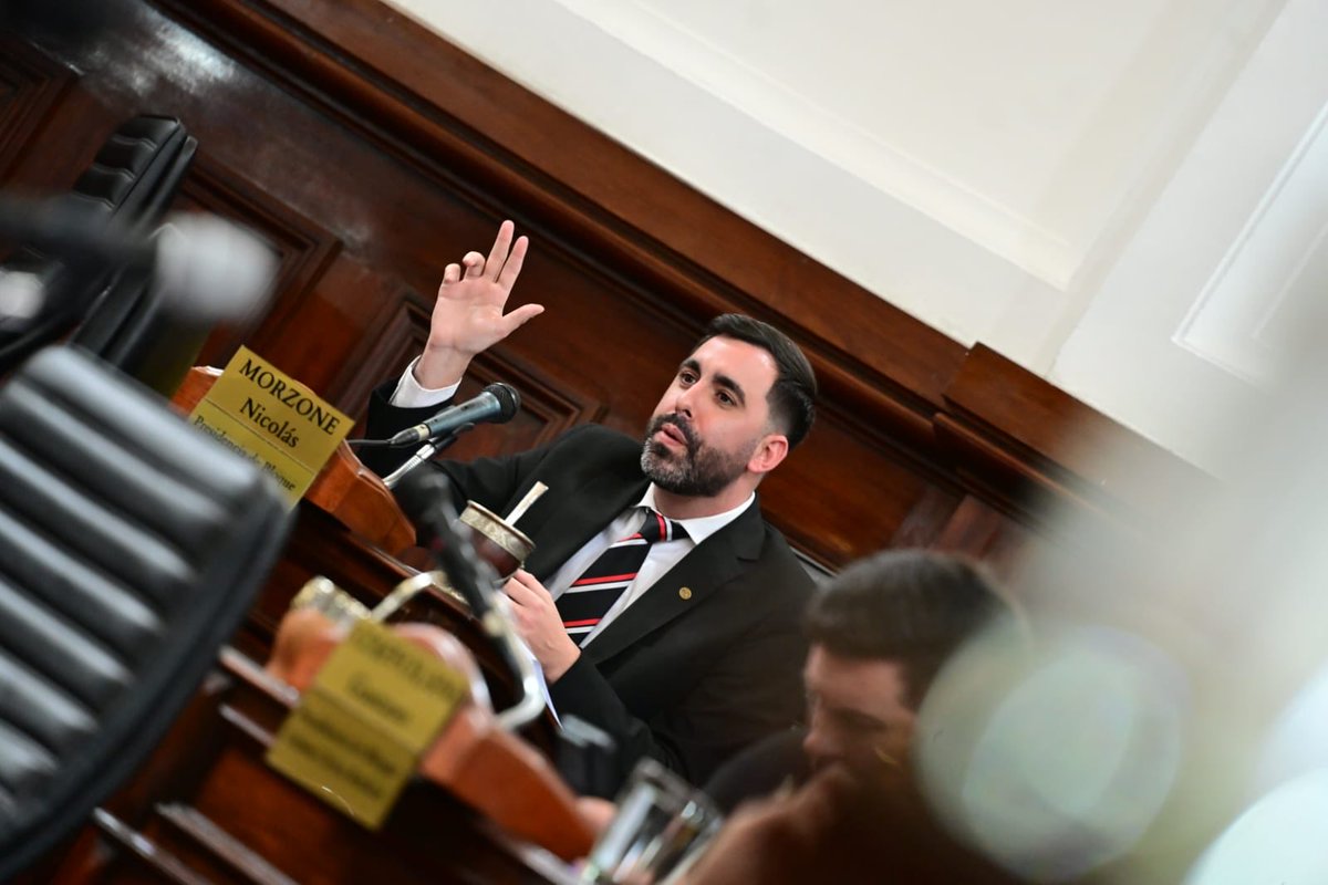 nicomorzone's tweet photo. Resumen de la última sesión en el Concejo Deliberante de La Plata:

Nosotros: Tormenta Negra en las villas y usurpaciones para ir a fondo contra el narcotrafico y la trata, que generan los delincuentes y fisuras. 

Ellos: Ninguna ordenanza, ninguna propuesta, solo Ah pero Milei..

Nunca estuvo más claro. Son ellos o nosotros. Vamos platenses!