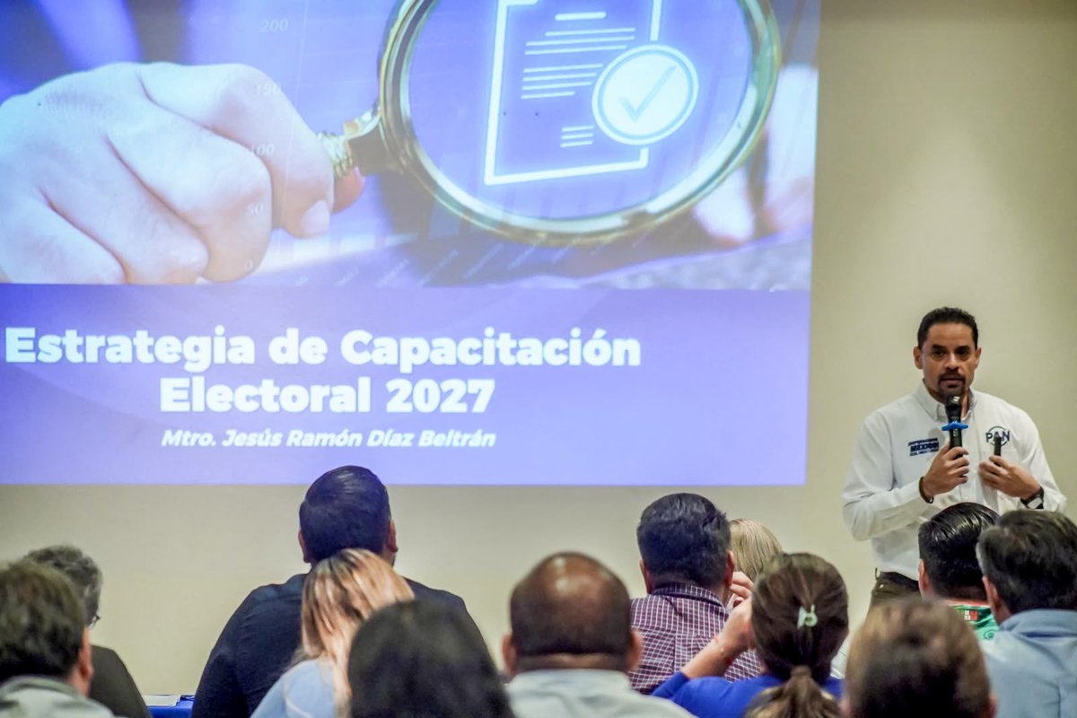 FORMACIONCENPAN's tweet photo. 💙 ¡La preparación de hoy construye las oportunidades del mañana!

En Veracruz llevamos a cabo el Curso Especial de Formación para Capacitadoras y Capacitadores Electorales, una jornada de aprendizaje, compromiso y trabajo en equipo rumbo a 2027. https://t.co/O4OuUrEOeQ