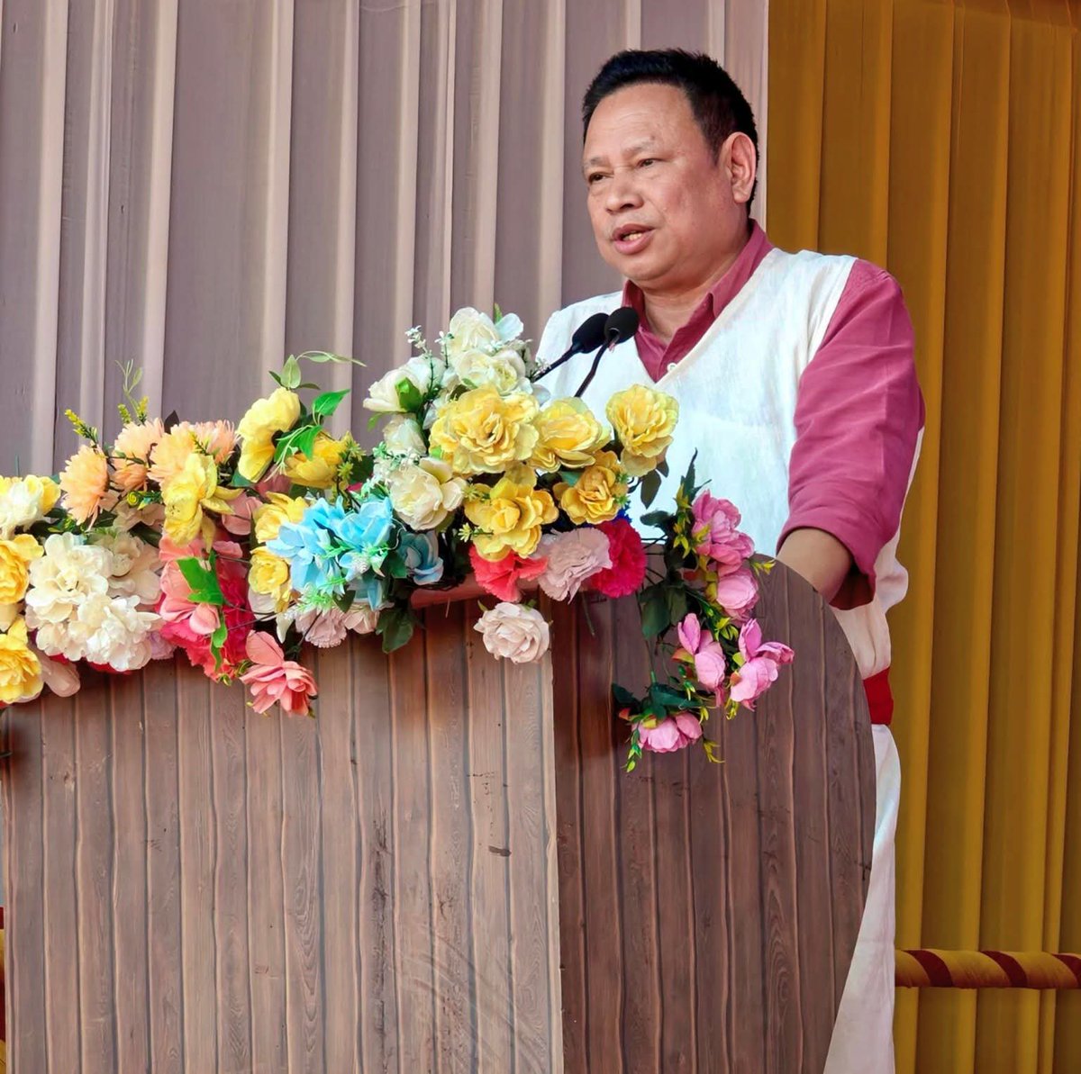 tsetenchombay's tweet photo. The Grand Inauguration of Tagi Raja and Medhi Raja War Memorial Park was more than an inaugural ceremony; it was a celebration of unity, brotherhood and collective pride, bringing together people from every section of West Kameng to honour our shared history and pay tribute to the brave souls who stood firm in the face of adversity.

Alongside Hon’ble Union Minister Shri @KirenRijiju Ji, Hon’ble Minister Shri @BiyuramWahgeBJP  Ji and Hon’ble MLA Shri Tenzin Nyima Glow Ji, it was an honour to witness this historic milestone that will preserve the legacy of Tagi Raja and Medhi Raja for generations to come.

My heartfelt congratulations to the Sani-Gibi Society (SGS) and the West Kameng District Administration for their commendable efforts in successfully organising this historic occasion.

May this memorial stand as a lasting symbol of courage, unity and brotherhood, inspiring generations to cherish our heritage and uphold the spirit of togetherness.