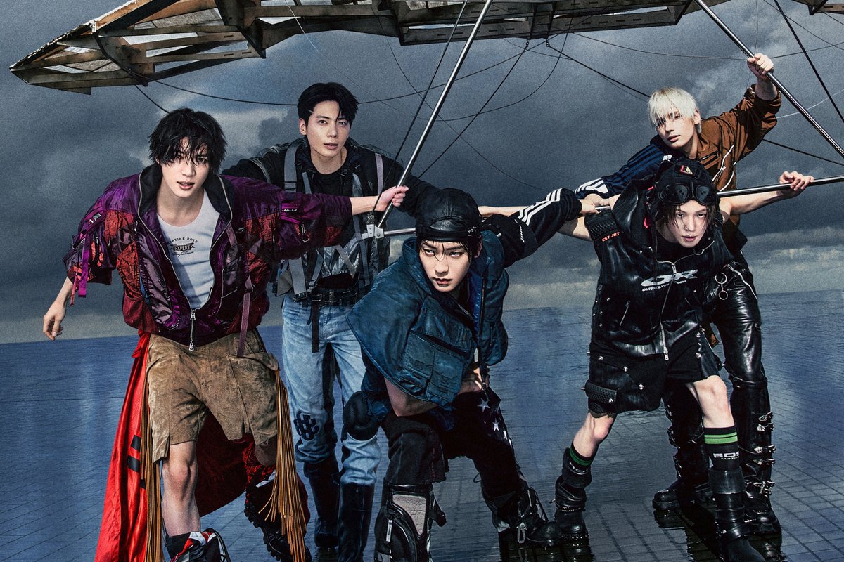 soompi's tweet photo. #TXT Is Ready To Take Flight In New Concept Photos For "PERFECT STORM"
https://t.co/PJnfYf2Nsh https://t.co/pSVToXhxVG