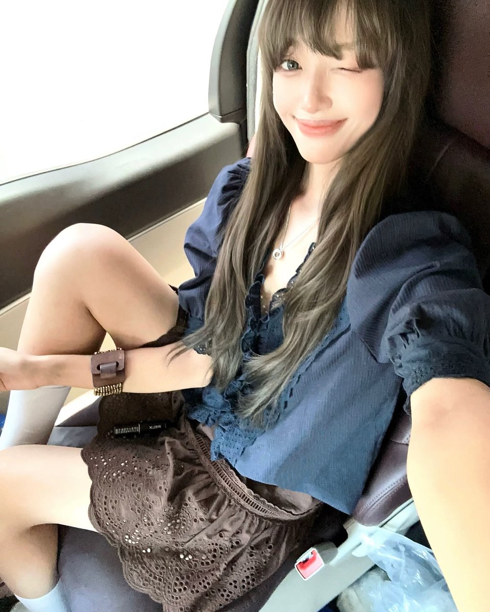 lookiilauf's tweet photo. 過ぎ去った時間を振り返るたびに、少しだけ大人になった気がする。本当そう思う。 🙌💯
ZWDr https://t.co/bQWTYFXBOn