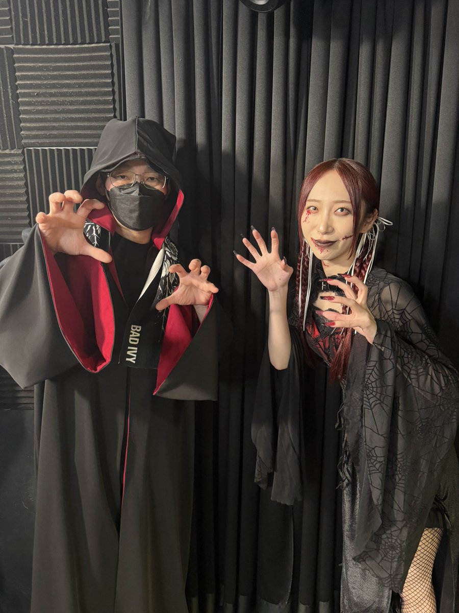 dk__1007's tweet photo. 推しのハロウィンライブに
行ってきました😆😊
楽しかったです😆😊
抽選も当たり
良かったです😆😊
#すやすや睡花部隊
#あゆゆといっしょ
#はに派 https://t.co/bCBOvqW9O9