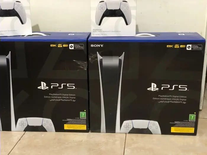 msab_yaazed's tweet photo. سحب على جهاز PS5 أو قيمته 🤩
- تابعني ✅ 
- ريتويت للتغريدة واكتب تم 

إعلان الفائز بعد 48 ساعة موثق بالفيديو 🎥 https://t.co/V2tYR6mfzm