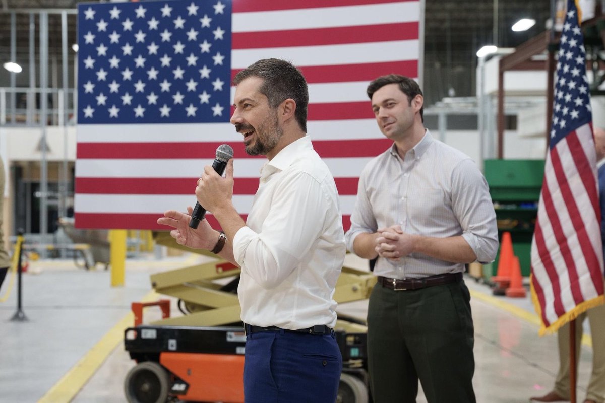 PeteButtigieg's tweet photo. Folks here in Georgia are working hard to send @ossoff back to the Senate and elect @KeishaForGA as their next Governor! Proud to see so many volunteers show up yesterday to get out the vote in the final days ahead of the midterm elections. https://t.co/4LtoD0oLhG