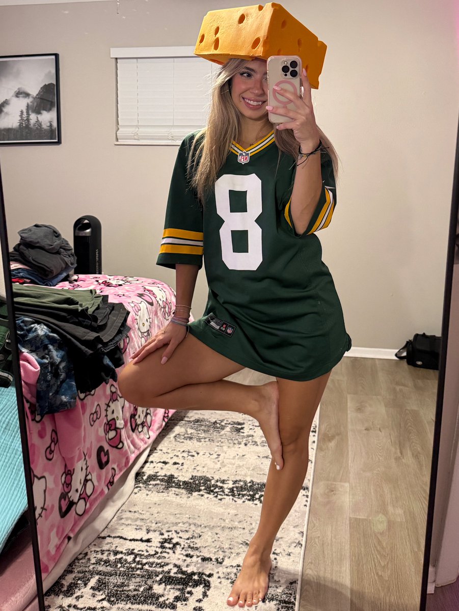 miaspicexo's tweet photo. Week 7 💚🧀 #GoPackGo https://t.co/ncG6Od2sjV