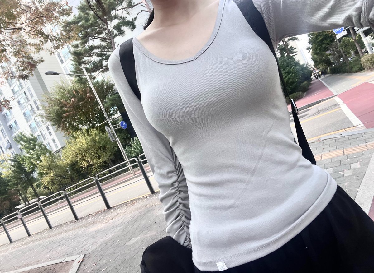 cuzlloveu's tweet photo. 기본티인듯기본티아닌기본티같은ㄴ https://t.co/6G7CkOsBok