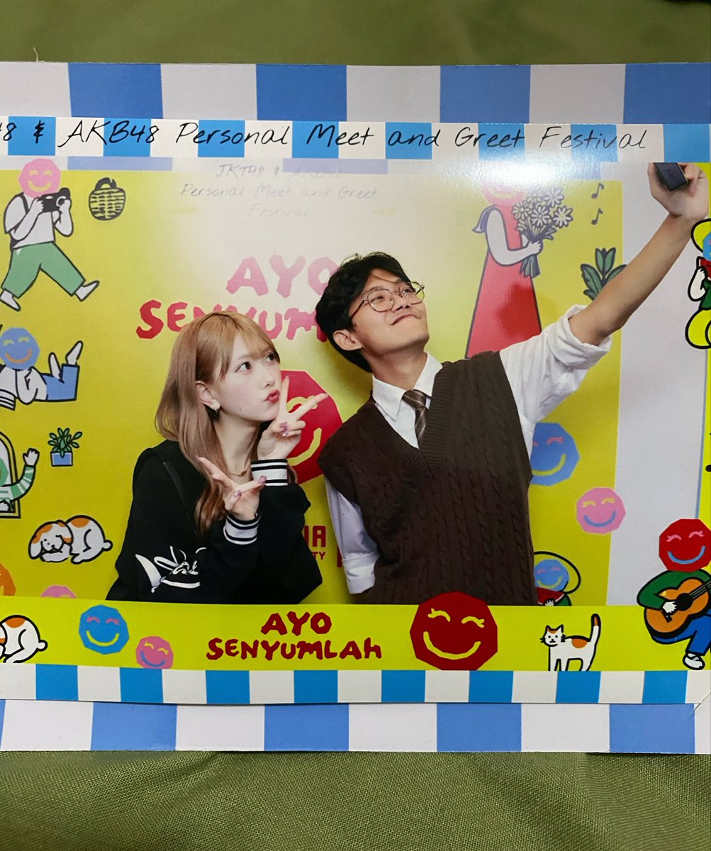 pisangkremesss's tweet photo. 昨日は2ショットありがとうございました！🥹💗

@erii_20031027 さんと一緒に写真を撮るのは初めてだったので、直接お会いできて本当に嬉しかったです！とても特別で、忘れられない思い出になりました！✨ https://t.co/2MY6eSXrWF