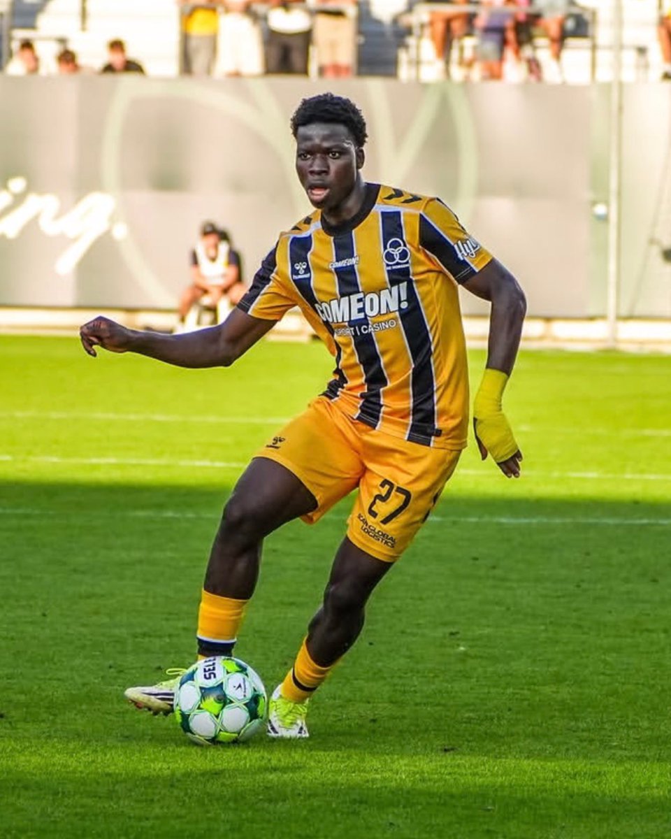JoueursBJ's tweet photo. 🚨🚨YAMIROU OUOROU 🇧🇯 (20 ans) est DOUBLE PASSEUR DÉCISIF avec l’Ac Horsens 🇩🇰en championnat aujourd’hui 😌🎯🎯

Ses chiffres en club cette saison : 

— 15 matchs 
— 3 buts 
— 3 passes décisives https://t.co/m4CIVi1Zgp