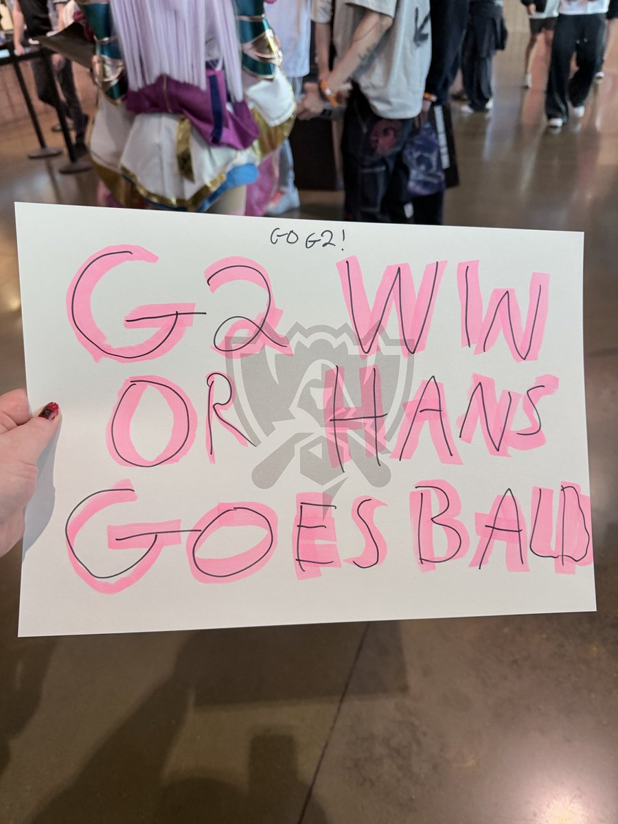 Bulbarb's tweet photo. Made my sign for @yitwoyue today 😂 https://t.co/hEKMrq2i1b