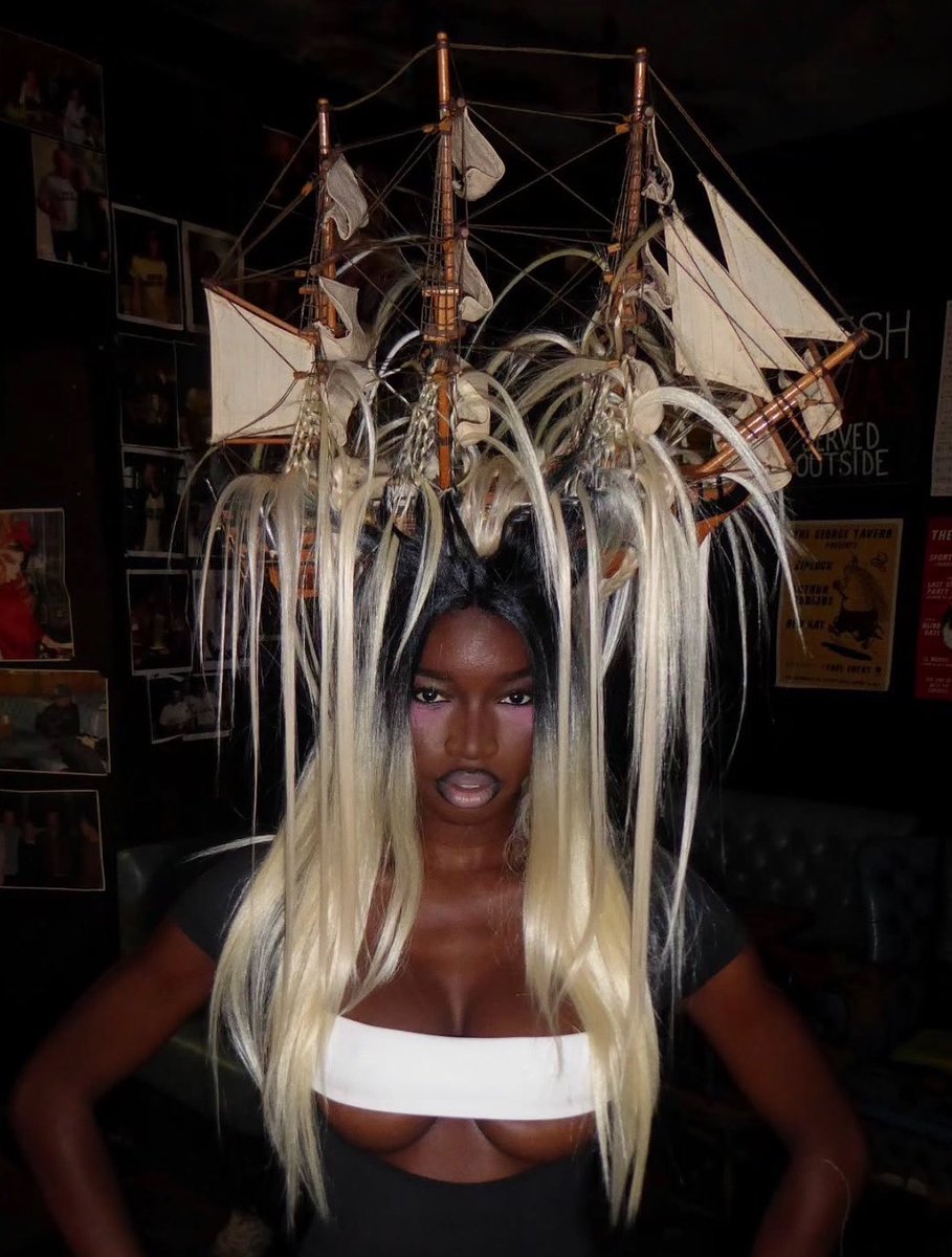 NIYMUSE's tweet photo. Shipwrecked hair art on Naomi Obuseh for 1XBLUE aw26 by Lois Saunders https://t.co/g83KKqKfi0