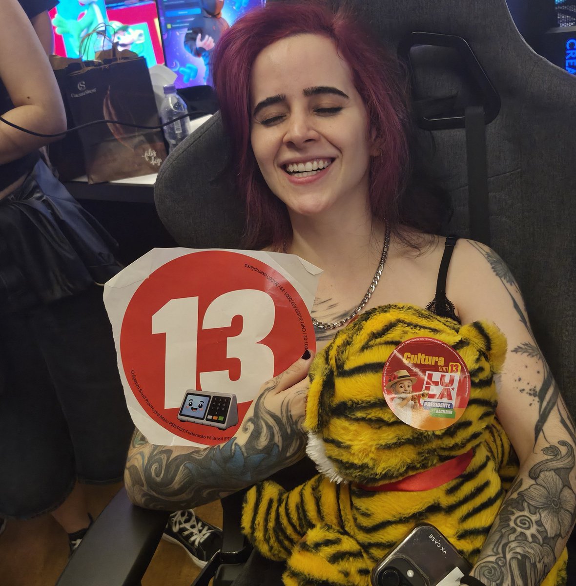 acervomk's tweet photo. Assim como nossa ídola, todos os adms do Acervo MoonKase já votaram! ❤️

MOONKISTICOS VOTAM 13! ⭐ https://t.co/KD4mYfnxgT