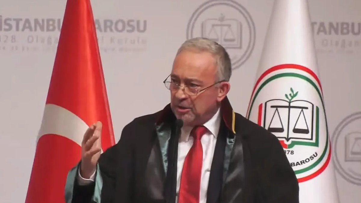 MudahilX's tweet photo. Eski CHP Milletvekili İbrahim Kaboğlu İstanbul Barosu seçimlerini kaybetti. 

Baronun yeni başkanı 2010-2012-2014 yıllarında İstanbul Barosu Başkanlığı yapan Ümit Kocasakal oldu. https://t.co/lPMLMUVt27