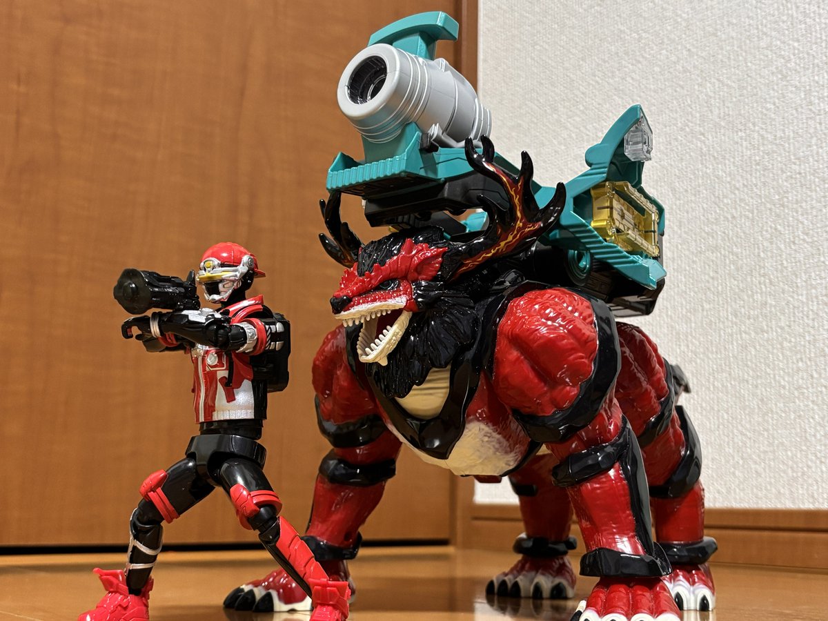juridget's tweet photo. オメガホーン面白すぎてエンカク買っちゃった。
値崩れしまくってたからいつでも良いかと思ってたけど早めに買っとかないと他のメンツ間に合わない気がしてる(全合体発表以降急に売れてるらしい) https://t.co/EUcv3PpgtX