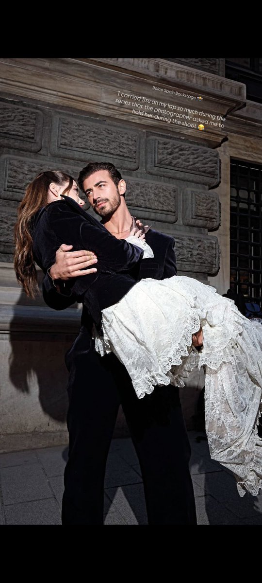 thatreader2003's tweet photo. Plz take me “Home” 😭💗

Months or years, projects or series, they’ll remain my EMSU, forever and ever. 🤍

My heart will always know them with each other, my eyes will always search them together, my heart will remember them as #Merteş 

@emingunenc_ @ilsudemircii 
#arafta #emsu https://t.co/RWVA7U98hp