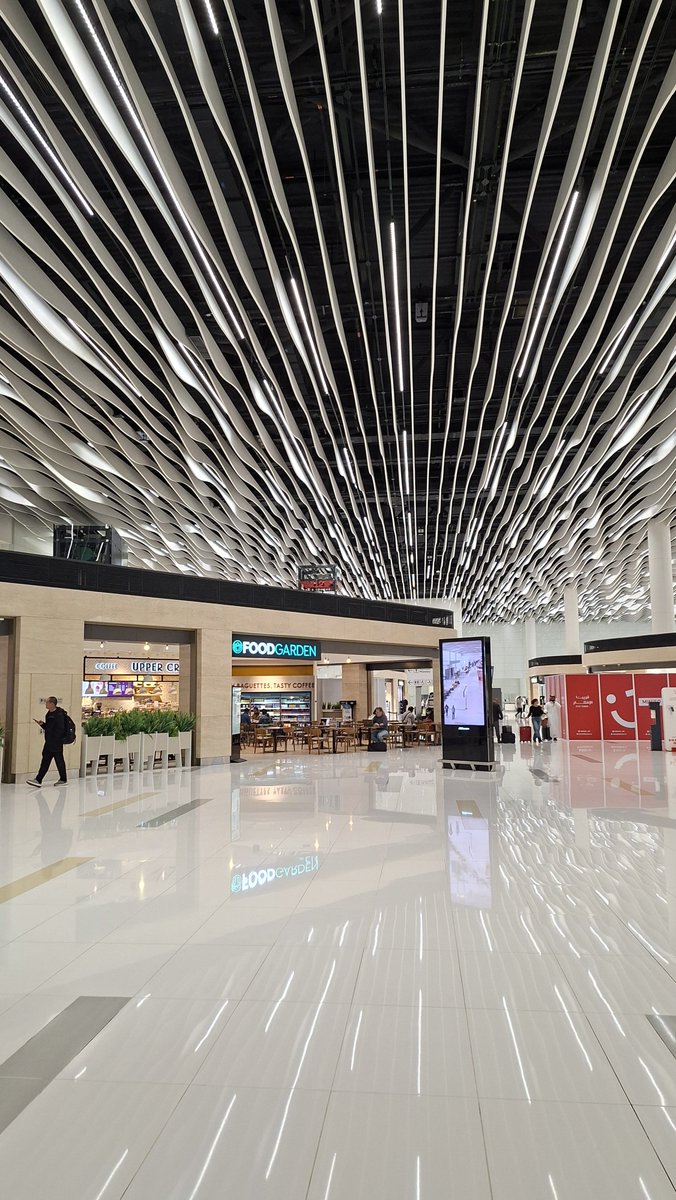FirstSkillz's tweet photo. The amazing #Bahrain international terminal.

Very impressive!!!! https://t.co/YSkvEZW6ML