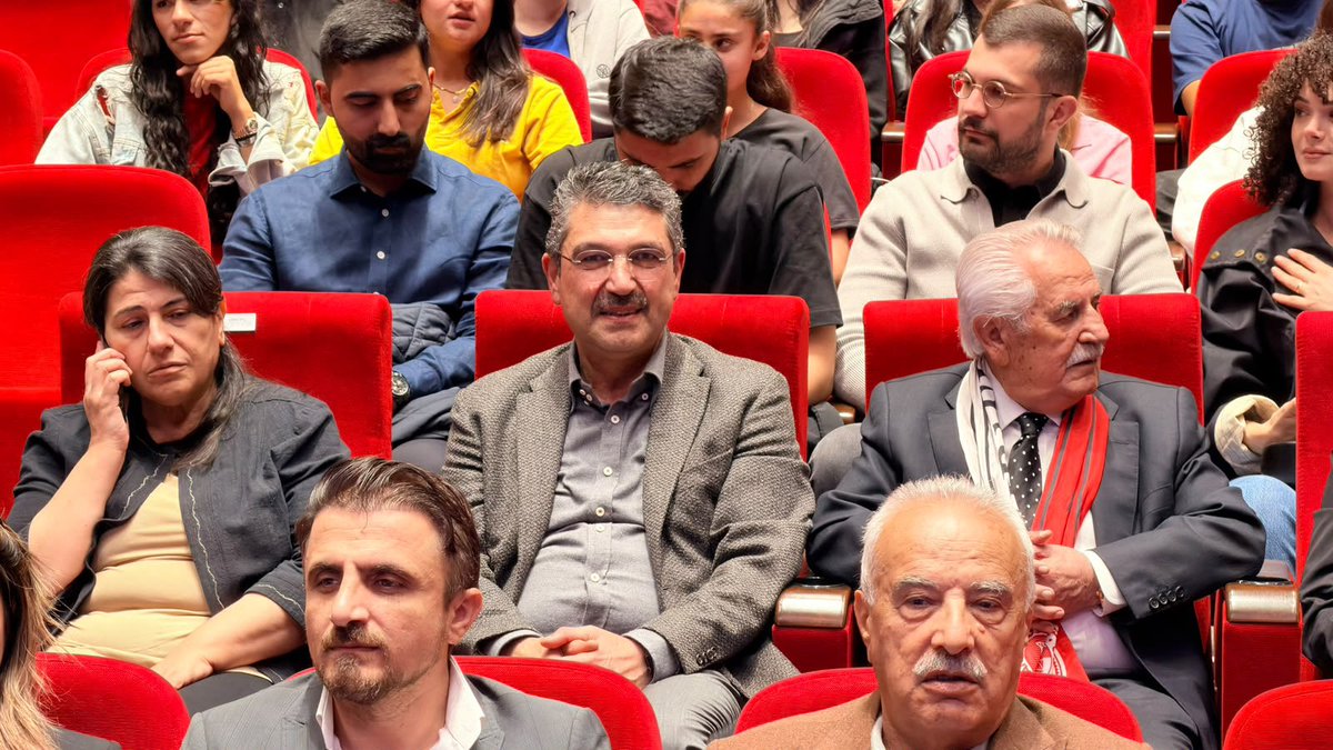 fnasiroglu's tweet photo. 📍Necat Nasıroğlu Külliyesi | Batman

Bir şehrin en büyük zenginliği, yetiştirdiği insanlar ve onların geleceğe bıraktığı izlerdir.

Batman’ımızın kıymetli isimleri; Necat Nasıroğlu Vakfı Başkanı Av. Hatice Nasıroğlu, İzmir Yüksek Teknoloji Enstitüsü Rektörü Prof. Dr. Yusuf Baran ve gazeteci İlhami Işık’ın katılımıyla düzenlenen “Şehre İlham Verenler” programına katıldık. 

Tecrübelerin, başarı hikâyelerinin ve birikimlerin paylaşıldığı bu anlamlı buluşmanın, özellikle gençlerimize ilham vermesini ve Batman’ımızın geleceğine katkı sunmasını diliyorum.

@ProfYusufBaran @iyteedutr