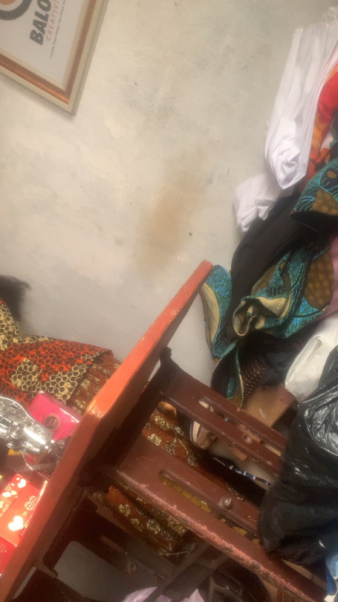 Balods1's tweet photo. @DONJAZZY Good evening Sir @DONJAZZY 🙏
This is wia I work 4rm everyday. I use a manual sewing machine that gives me serious leg pains, but I still push bcoz this is my hustle. Sir, an industrial machine will change my lyf and help my brand grow. Please help me, Sir. 
0225871800(gtb) lolad https://t.co/tJJGlHAx7V