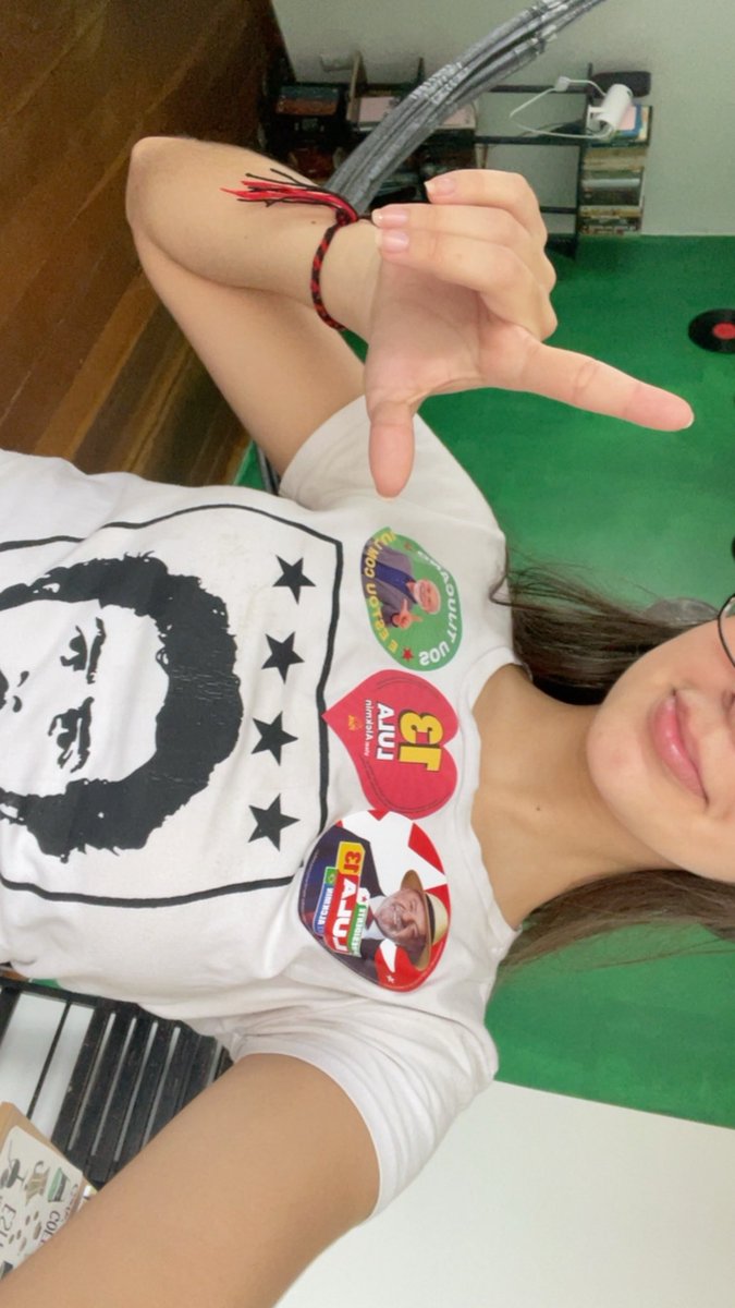 bissexwin's tweet photo. última vez votando no lula, última vez vendo a foto dele na urna, que deus e todos os orixás estejam conosco ⭐️❤️ https://t.co/ttdR0XWDF2