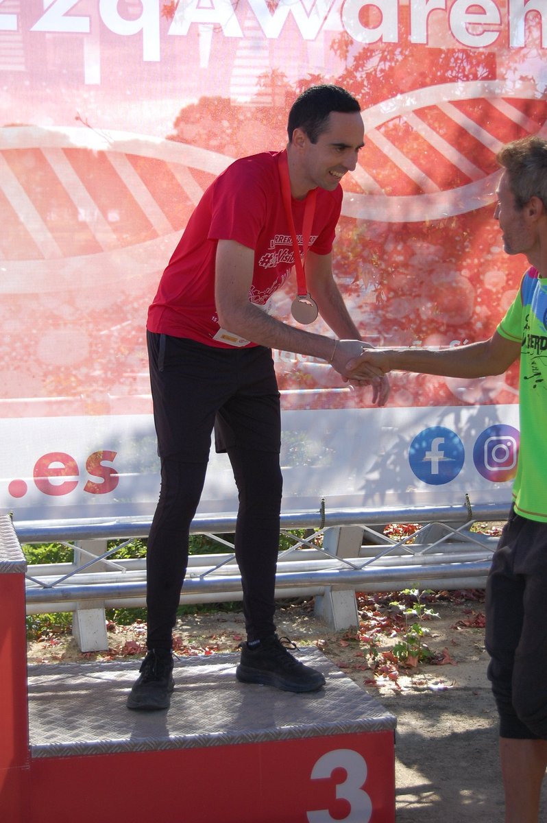 jorgitoramos22's tweet photo. ¡3º en la VI Carrera #HazVisible22q! Estoy muy feliz de hacer podio en esta carrera tan bonita que visibiliza una enfermedad rara y que necesita nuestro apoyo. 
Ha sido una mañana muy bonita en el Parque Juan Carlos I con un circuito muy divertido mixto entre asfalto y tierra https://t.co/ZAB3BCJuZo