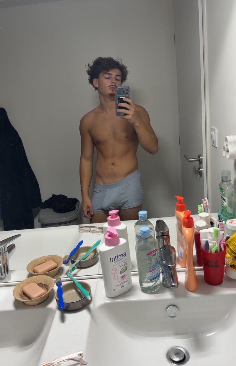 Lenydptuv's tweet photo. Si tu veux voir encore plus chaud, ça se passe sur mon UV 🤐😈

abonnement à 1€ 🎁

Lien de mon uv juste ici les gars ⬇️
https://t.co/j3SlF0HXGQ https://t.co/0HL8K7raAL