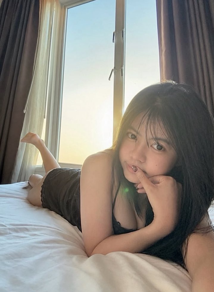 feh_lapaz's tweet photo. ตอนแรกก็ไม่เชื่อ จนกระทั่งลองใช้เอง... ไอเทมลับที่บิวตี้บล็อกเกอร์เกาหลีโหวตให้เป็นอันดับ 1!" 🦋 ครีมกันแดดเนื้อซูเฟล่ บางเบา คุมมันนาน 🌤️🌈

#รับงานระยอง #ปลวกแดง #นิคมพัฒนา #มาบข่า https://t.co/JDVOkUZTpd