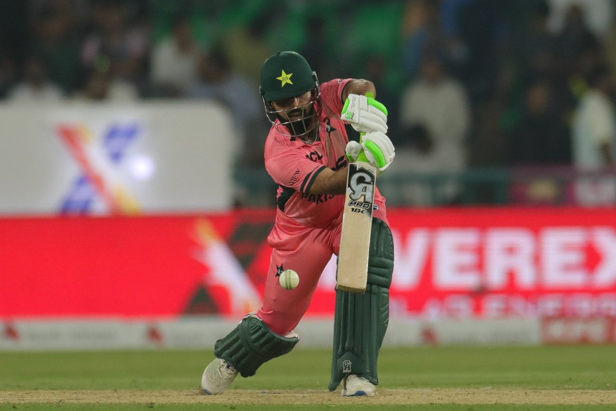 76Shadabkhan's tweet photo. Alhamdulilah. I dedicate this win to the 2 most wonderful women in my life: my mother &amp; my wife. 

Special mention for @HarisRauf14, we win only as a team and he showed that today in the partnership. Thank you to my entire team. #PakistanZindabad https://t.co/Thnp2TcZCO