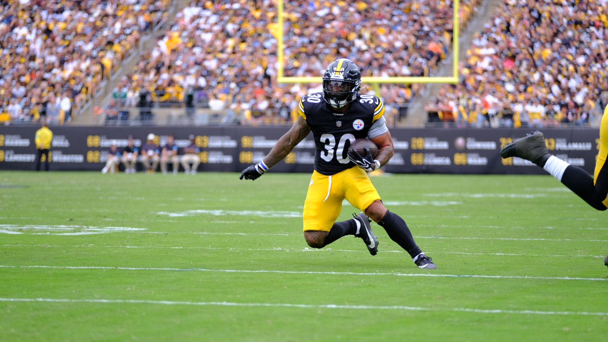 PFF's tweet photo. Most games with 125+ scrimmage yards this season

Jaylen Warren               4
Kenneth Walker           4
James Cook                   3
Jahmyr Gibbs                3
Bijan Robinson             3
Jaxon Smith-Njigba    3 https://t.co/aUKTanh9HJ