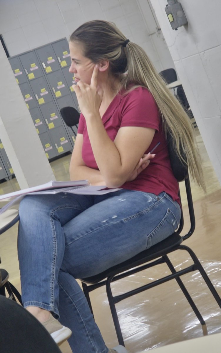 Sana36's tweet photo. My teacher is a delicious slut; it makes me want to go to class every single day just to see that bitch.

FULL VID IN BIO 📸 
#candids #creepshot #candid 🏖️👙 https://t.co/EjfYpAGBEn