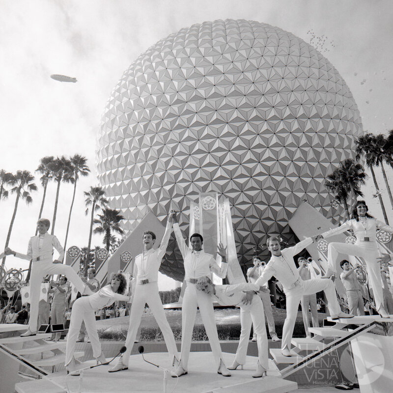 RetroWDW's tweet photo. Daily Photo!

EPCOT Center Opening Celebration at Spaceship Earth (1982)

Link to this photo in the archive on first comment!
#RetroWDW #Throwback #Vintage #DisneyWorld https://t.co/VJ3sj8Hm8C