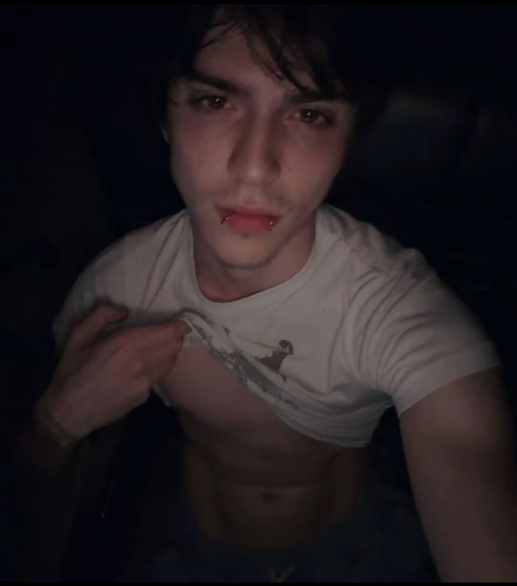 vitinhodograu66's tweet photo. Guys IMPORTANTE, hj saio video novo mostrando o rosto la no priv por motivos de, so vai ter privacy ate final de outubro
Aproveitem
CHUDAI
https://t.co/CboYyL5MiI
#PINTOAWARDS
#pintoawad
#PINTOSAWARDSD
#pintowards
#PINTOSAWRD
#XOTAWA https://t.co/3zeJfip3g2