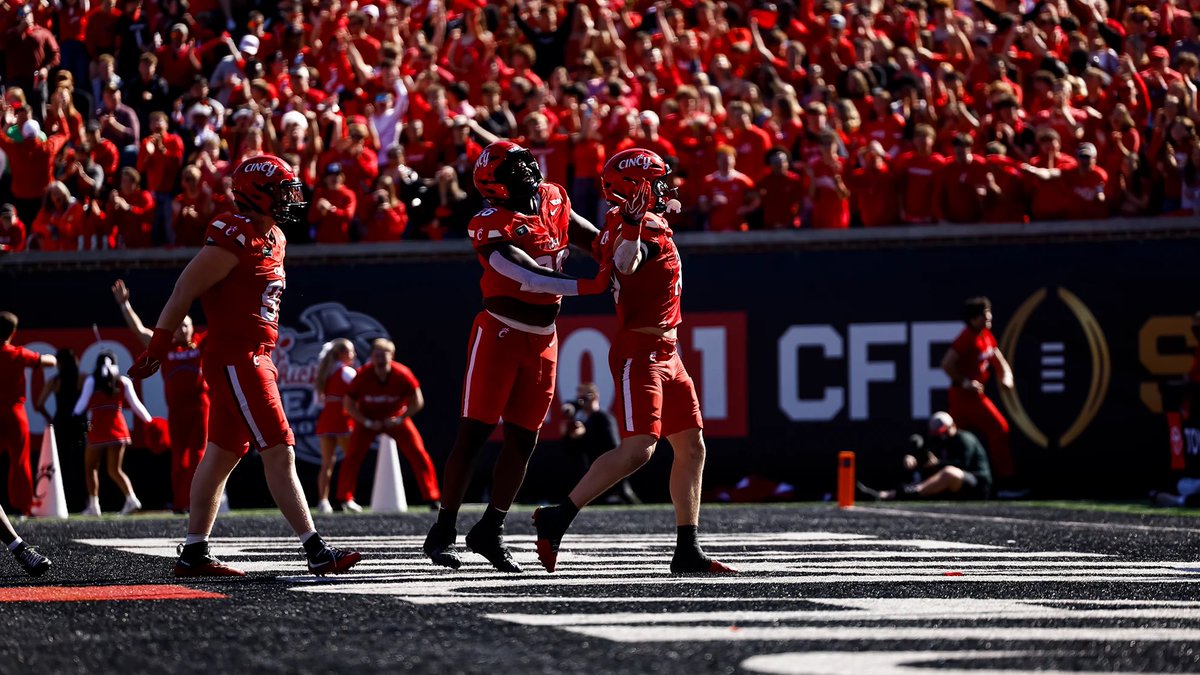 FCRecruits's tweet photo. Let’s Discuss Recruiting 

If You Are In C/o 27, 28, 29 or 30 &amp; Interested In Being Recruited By Texas Tech ( @TexasTechFB ) Please COMMENT film, RETWEET &amp; DM us. We Are Sending Over Playmakers To Their Staff For Evaluation.

#TheHome🏭 https://t.co/EIvQI25EPT