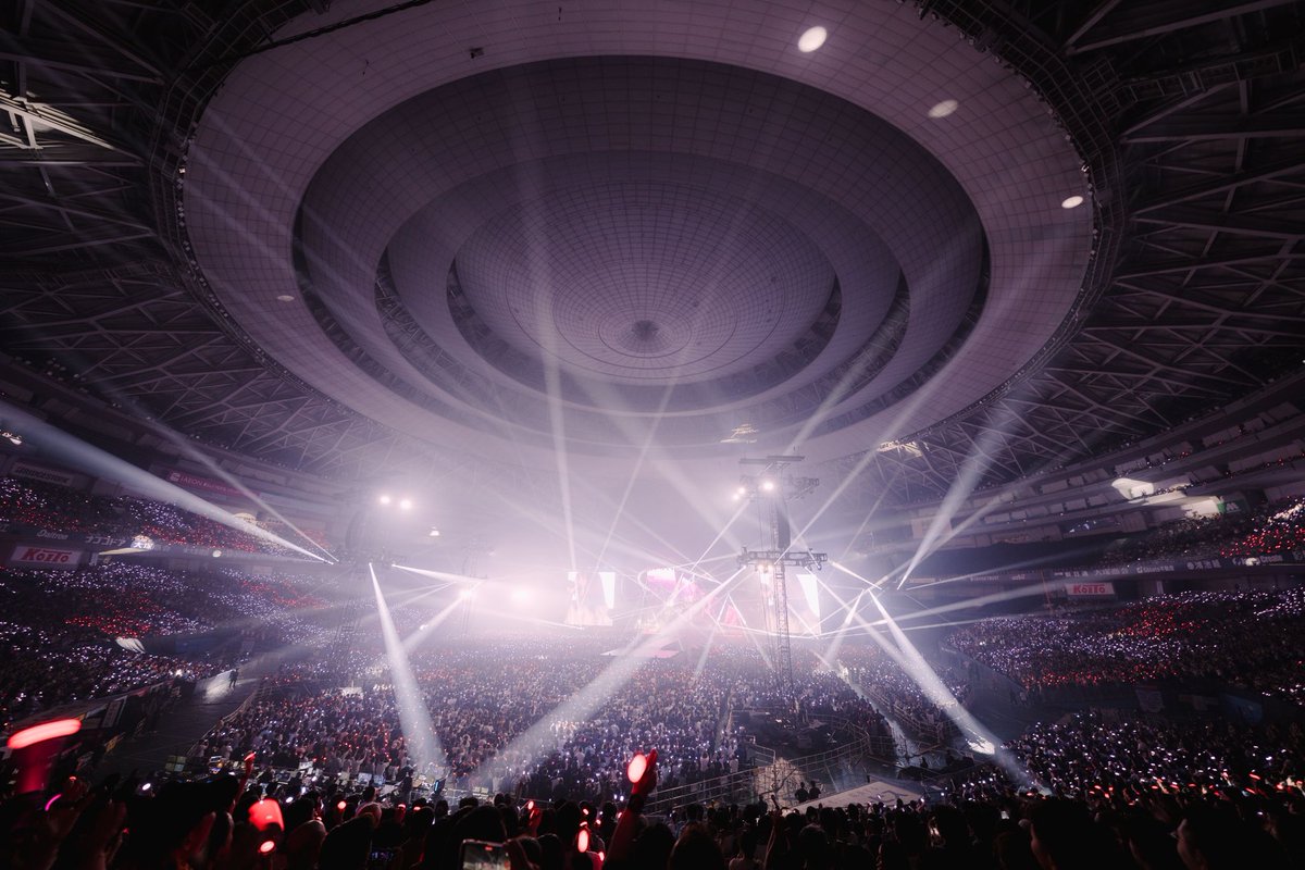 ASH_officialjp's tweet photo. YOASOBI | ASIA 10city Dome &amp; Stadium Tour 2026 - 2027 超惑星 at OSAKA🐙
ありがとうございました！

2年ぶりにYOASOBIとしてこの地に帰って来れたことを誇りに思うし、一員としてみんなで一緒にライブが出来たことを嬉しく思っています。

ここから皆でたくさんの想い出が作れたら良いな😌 https://t.co/75URa9nB5X