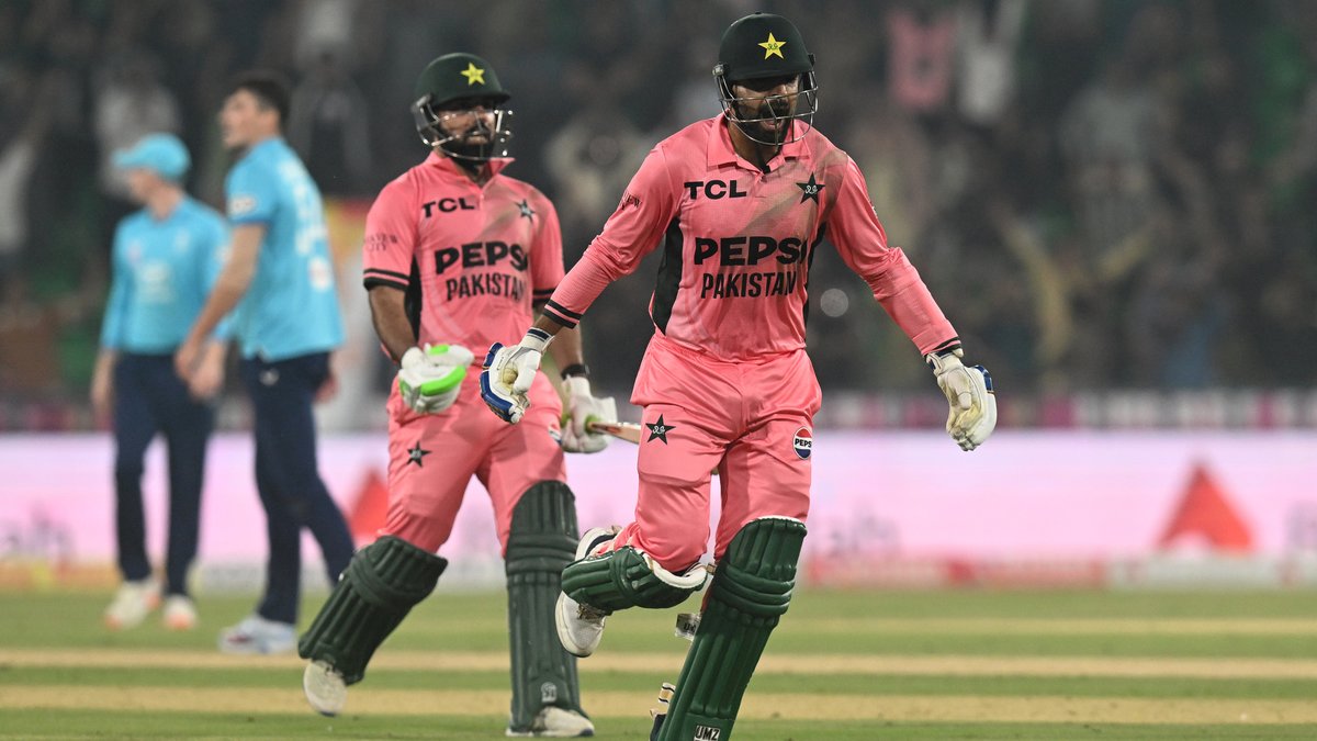 ICC's tweet photo. Pakistan pull victory from the jaws of defeat against England thanks to Shadab Khan's sensational hundred 🔥

Details ➡️ https://t.co/aeu0dFPM57 https://t.co/kfO7fxS542