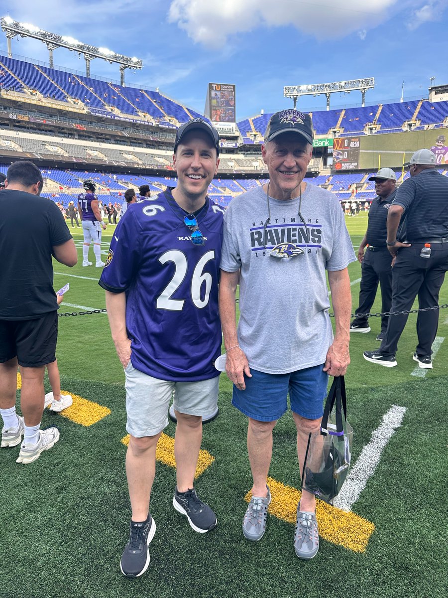 RavensPromos's tweet photo. Congratulations to Dawn Stanton from Towson, MD who is our @SouthwestAir Captain of The Game! Do you want to be our next Captain of the Game?

Enter here: https://t.co/6rw1Ai2d7e https://t.co/DXw7XL8IOk