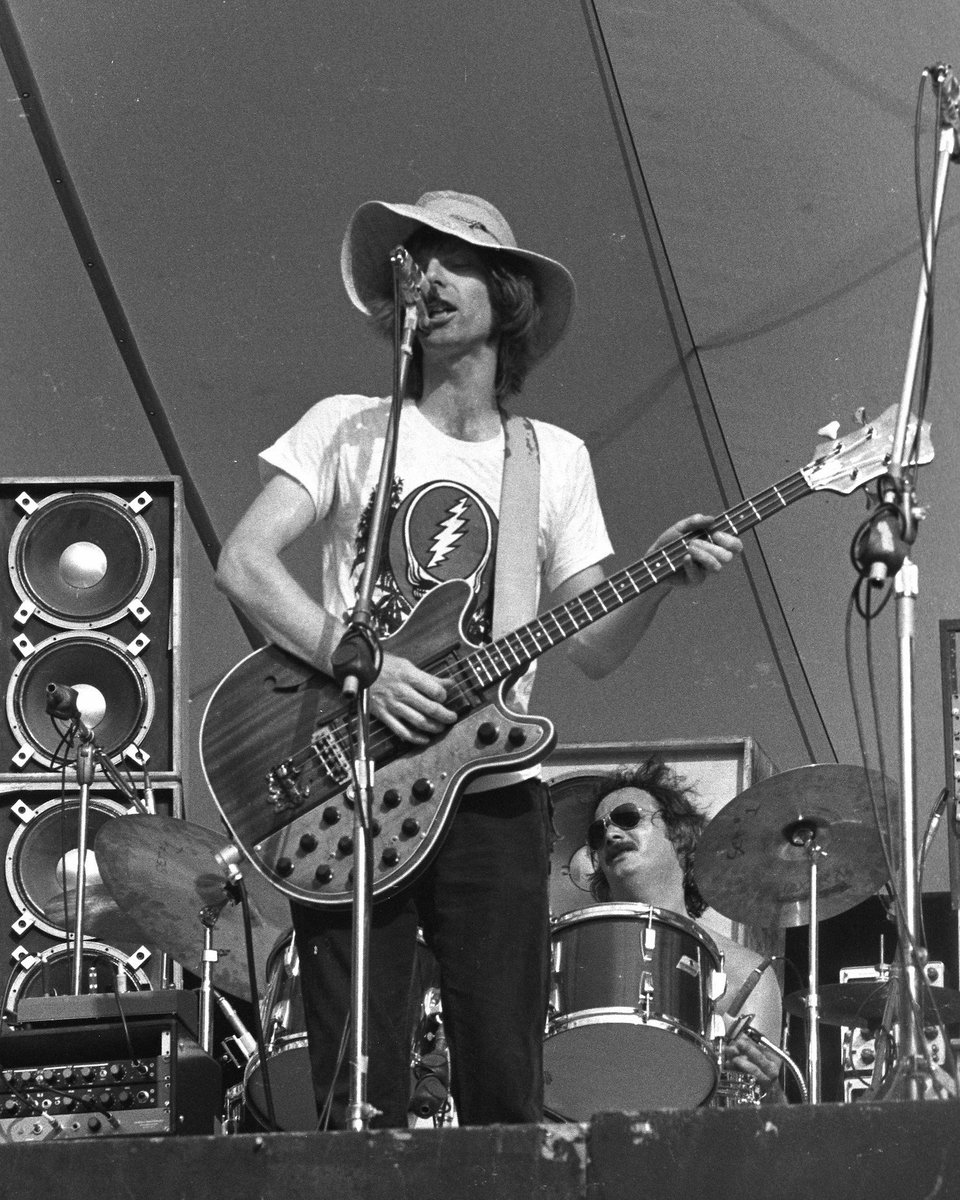 GratefulDead's tweet photo. Taking a moment today to remember the incredible Phil Lesh 🌹An integral part of the Grateful Dead, his innate talent is embedded deeply in the band’s heart and soul.

Photos by Ron Rakow, Herb Greene, Jonathan David Sabin, and Noah Weiner https://t.co/Yl7gaF4ryp