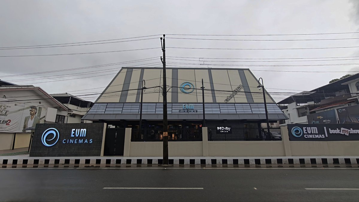 rahool360's tweet photo. So finally #DolbyCinema #Kochi @EVMCinemasKochi opened today to the public with #Jailer2. 
.
.
Ticket rates
Silver : 300
Gold : 400 https://t.co/NYhdDEFzRY