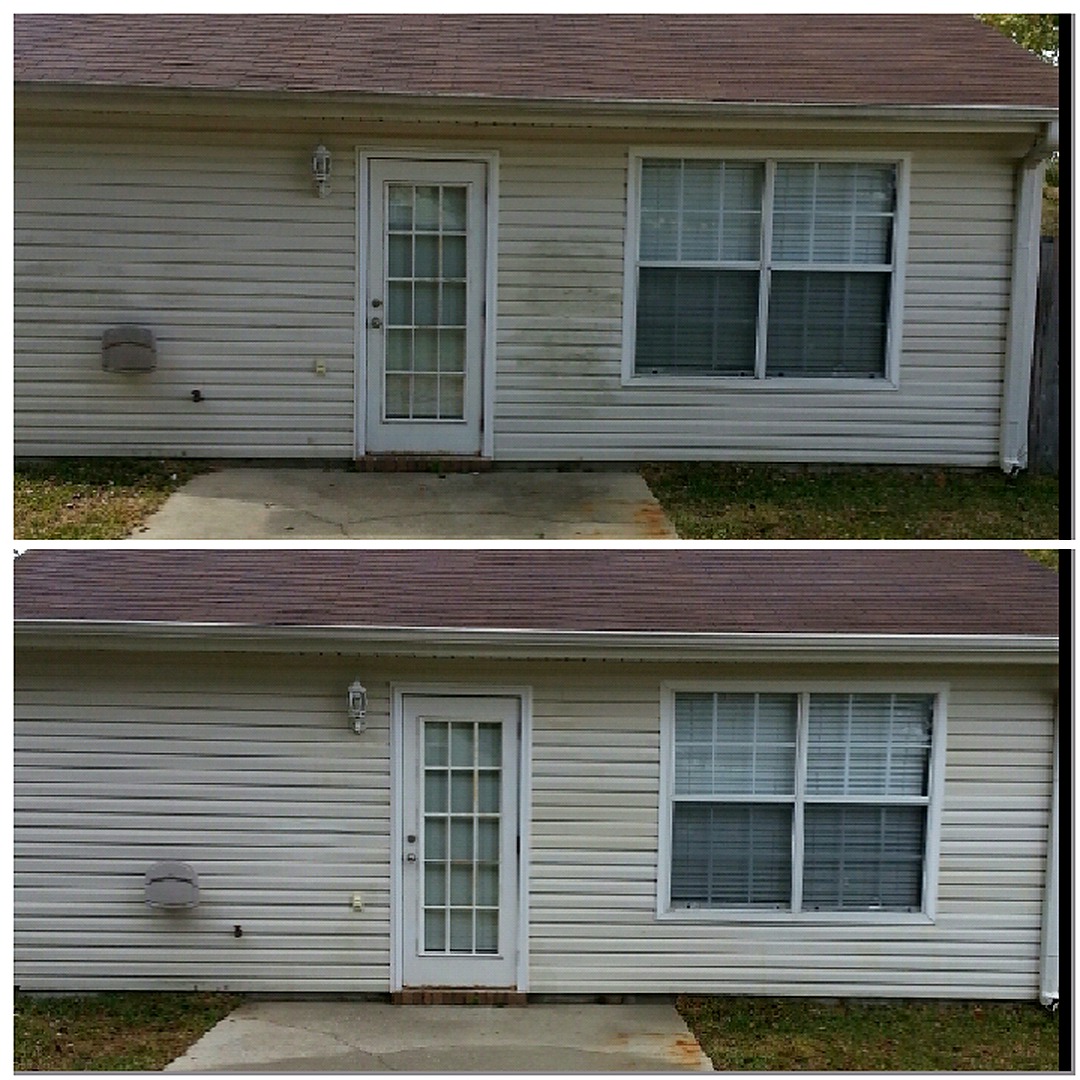 BeauchampPW's tweet photo. Back of the house, before and after. Top is the gray film and green streaks running down the vinyl siding and door. Bottom is the same wall after a soft wash, bright white again, patio slab rinsed.

Pensacola / Gulf Breeze.

#softwash #housewashing #pressurewashing #pensacola https://t.co/xIxchj179f