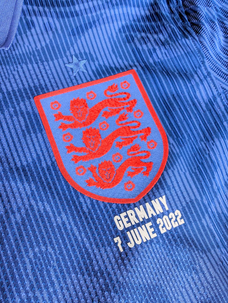 polyester_fever's tweet photo. @ForbiddenShirts @TheyThinkKits @TheShirtUnion @thekitsbaia @bowhay_tom @KitNerdUK @ShirtsFromBcn @scousescrag23 @g4ryw4lker 👌🏻 https://t.co/HJYIkvjRTb