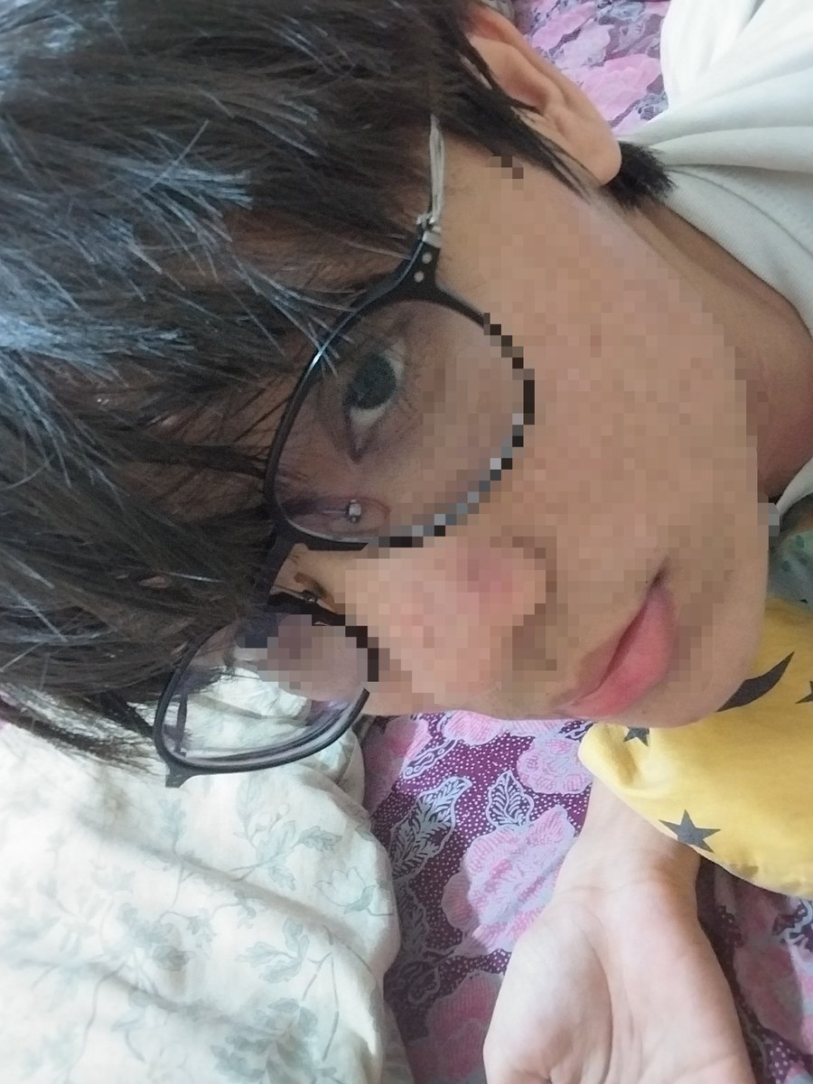 zetkdb's tweet photo. sleepyhead https://t.co/YUKZfPNf9u