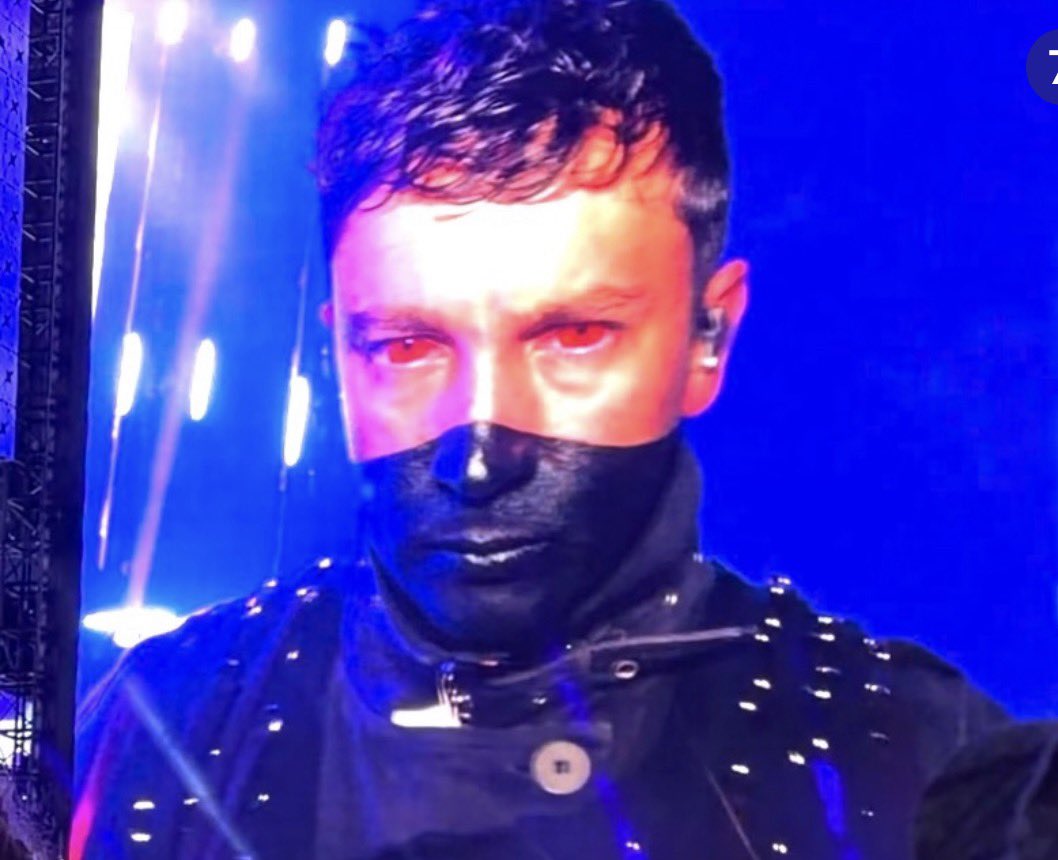 spookybxndito's tweet photo. hi #clikkietwt #tøp oomf hunt!! 

•17, england 
•spookyjim and alienjosh glazer
•only been here since clancy/breach (don’t kill me) 
•joshlaner (but im greedy and enjoy indulging in both) 
•trench glazer 
•also big fan of hayley williams, mcr, paramore, ptv https://t.co/zo6AEMH35J
