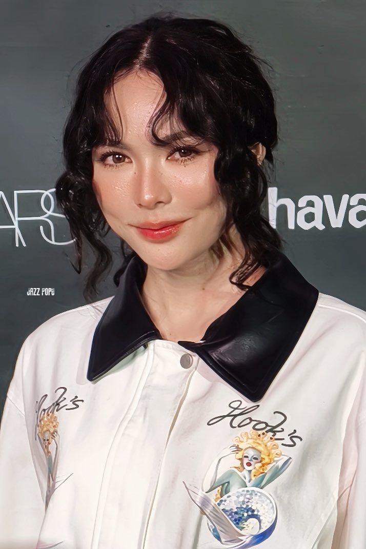 jazzpopu's tweet photo. ชาล็อต ออสติน เป็น O&amp;B Muse 🤩

#OandBHooksEFW26xCharlotte
CL AT ICONSIAM EFW2026
#ชาล็อตออสติน #CharlotteAustin
@itscharlotty  
#OANDB #OANDBxHOOKS #ELLEFashionWeek2026 
#EFW26ATICONSIAM https://t.co/DZNCe6wn91