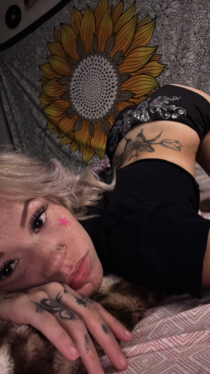 offabbyrose's tweet photo. Make me feel better :/

https://t.co/etAiv3MTVT

Yk how https://t.co/Lwmky08qiH